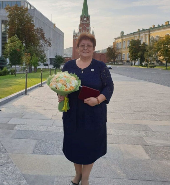 Муниципальным служащим Барнаула Ольге Магель и Любови Козыревой вручили высокие государственные награды в Кремле