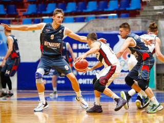 Алтайские баскетболисты выиграли предварительный тур Кубка России в группе «В»