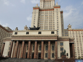 Губернатор Виктор Томенко и ректор Московского государственного университета Виктор Садовничий заключили меморандум о создании научно-образовательного консорциума «Вернадский – Алтай»