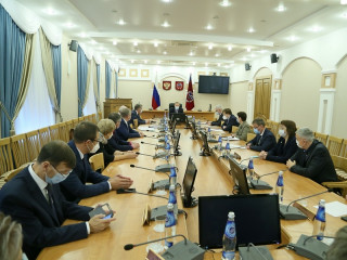 Медицинская палата Алтайского края обратилась к Губернатору Виктору Томенко с призывом ужесточить меры по охране здоровья населения