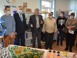 В детском технопарке Алтайского края обсудили совместные проекты с представителями власти, бизнеса и вузов региона