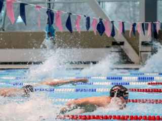 Алтайские спортсмены завоевали 15 медалей на чемпионате и первенстве Сибири по плаванию