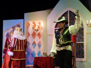 В Рубцовском драматическом театре Алтайского края прошла премьера сказки-мюзикла