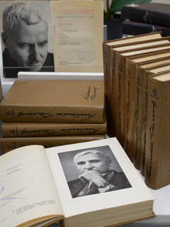 Более 400 изданий Константина Симонова представят на выставке в Барнауле