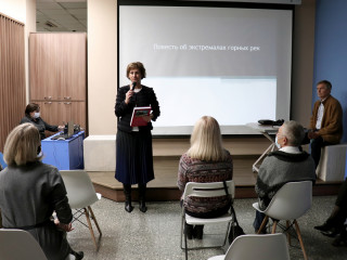 Новые издания пополнили книжный фонд Алтайской краевой библиотеки имени Вячеслава Шишкова