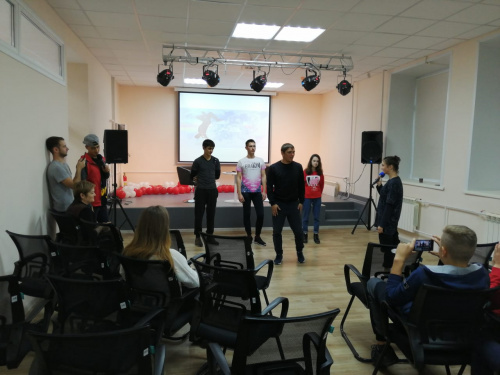 В библиотеке нового поколения в г. Новоалтайске стартовал проект «Квартирник у Мерзликина»