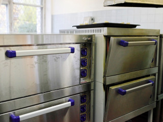 Новое оборудование для столовых поставили в школы алтайского наукограда