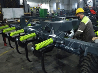 Аграрии Алтайского края с 2020 года приобретают новые сельхозмашины без первоначального взноса с минимальной переплатой