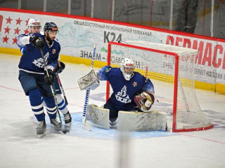 Алтайские хоккеисты победно завершили домашнюю серию игр регулярного чемпионата первенства Высшей лиги