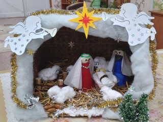 Более 200 работ прислали алтайские воспитанники организаций для детей-сирот на творческий новогодний конкурс