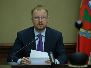 Минздрав Алтайского края переведет часть коечного фонда крупнейшего ковидного госпиталя для оказания специализированной медпомощи