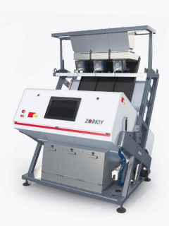 Господдержка помогла алтайской компании «CиCорт» в этом году произвести и продать на 20% больше фотосепараторов