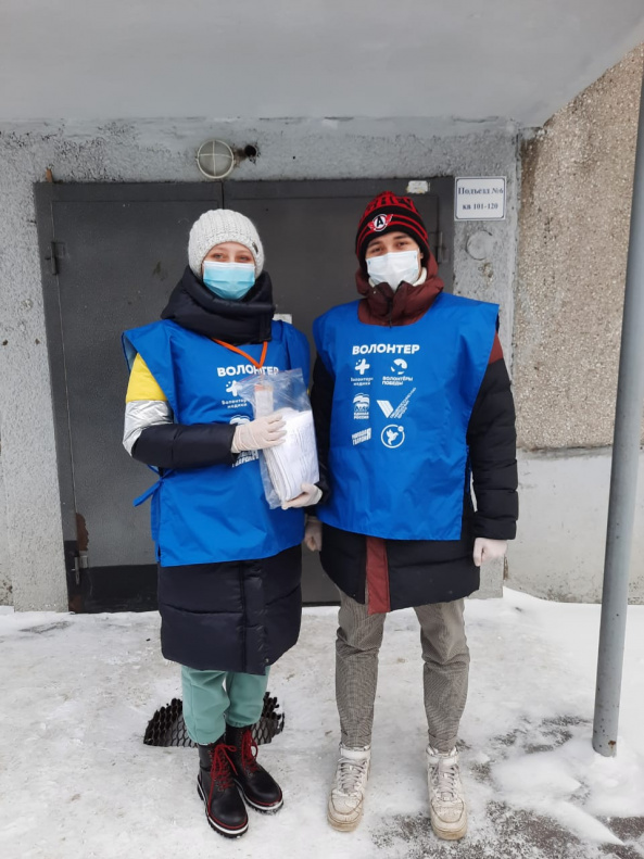 В праздничные выходные волонтеры акции #МЫВМЕСТЕ отработали 173 заявки от барнаульцев