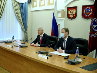 Министр спорта РФ и Губернатор Алтайского края подписали соглашение о сотрудничестве, наградили тренеров и спортивных руководителей