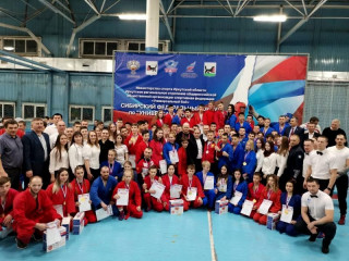 15 медалей завоевали спортсмены Алтайского края на чемпионате и первенстве Сибири по универсальному бою