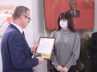 В Барнауле открыли выставку уникальных архивных документов «Без срока давности»