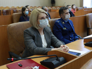 Меры по предупреждению участия несовершеннолетних в протестных акциях обсудили в Алтайском крае