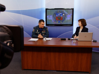 Начальник Главного управления МЧС России по Алтайскому краю Александр Макаров ответил на вопросы журналистов