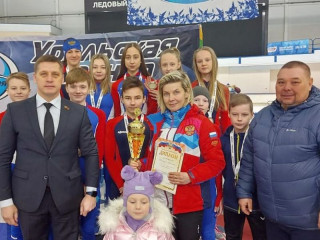 Юные спортсмены Алтайского края впервые стали призерами командного первенства Всероссийских детских соревнований «Серебряные коньки»