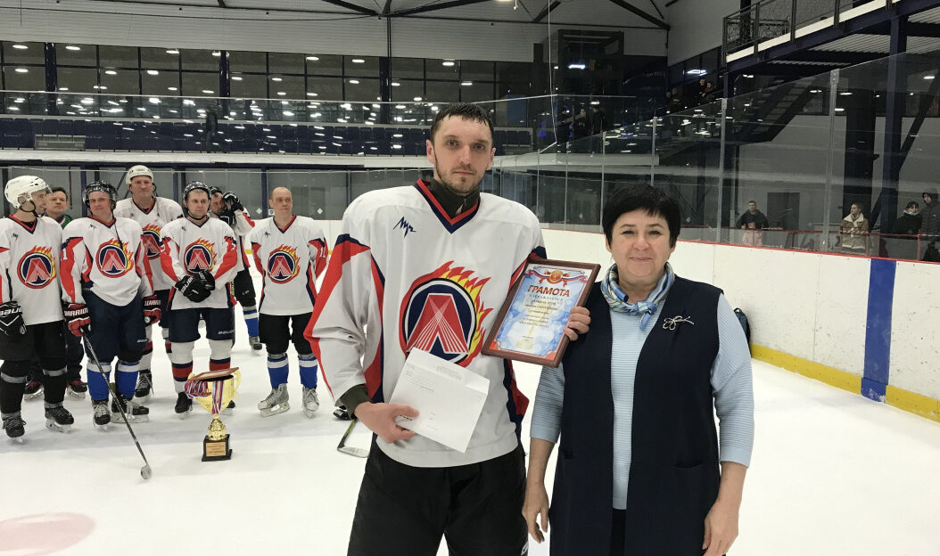 В Барнауле подвели итоги городского чемпионата по хоккею