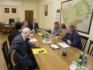 Губернатор Виктор Томенко обсудил с российскими учеными адаптацию Алтайского края к изменениям климата