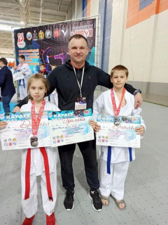 14 медалей завоевали алтайские спортсмены на Всероссийских соревнованиях по карате «Кубок Успеха»