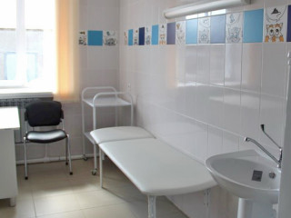 Около 10 миллионов рублей в рамках нацпроекта направили на капитальный ремонт детской поликлиники в Угловском районе Алтайского края