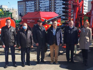 Члены делегации Монголии обсудили с руководством промышленного предприятия в Алтайском крае перспективы развития сотрудничества