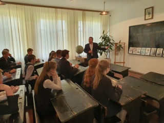 Учащиеся 15 школ Алтайского края приняли участие в IX краевых детских Шукшинских чтениях