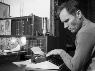 13 заявок поступило на соискание Шукшинской литературной премии Губернатора Алтайского края