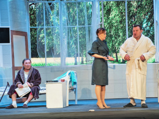 Артистам Рубцовского драматического театра в Алтайском крае вручили награды за лучшие работы прошедшего сезона