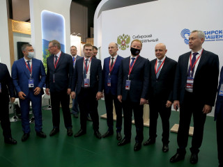 На Петербургском международном экономическом форуме главы регионов Сибири заключили соглашение о развитии внутреннего и въездного туризма