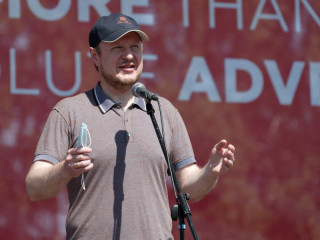 Губернатор Алтайского края Виктор Томенко приветствовал гостей и участников этапа Международного ралли «Шелковый путь»