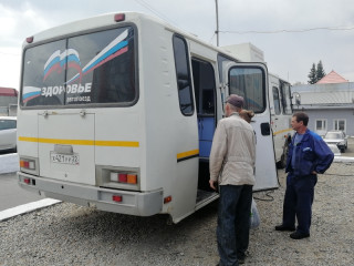 На алтайском шинном заводе «Нортек» поощряют сотрудников, прошедших вакцинацию против коронавируса
