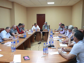 Зампред Правительства Алтайского края и основатель Группы «Черкизово» обсудили возобновление производственной деятельности птицефабрики «Алтайский бройлер»