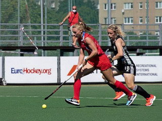 Две алтайские спортсменки выступают в составе сборной России на чемпионате Европы по хоккею на траве