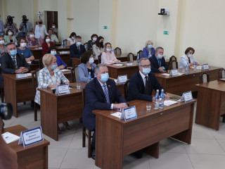 Губернатор Алтайского края Виктор Томенко принял участие в работе ежегодного августовского педагогического совещания