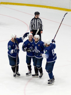 Алтайские хоккеисты обыграли «Красноярских Рысей» во втором товарищеском матче