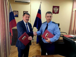 Новое соглашение о взаимодействии подписали региональный Уполномоченный по защите прав предпринимателей и прокурор Алтайского края