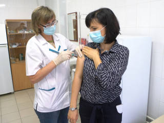 В Алтайском крае крупное горнодобывающее предприятие организует вакцинацию сотрудников от коронавирусной инфекции