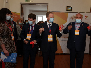 Губернатор Виктор Томенко принял участие в открытии первого в Алтайском крае межмуниципального центра поддержки добровольчества