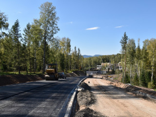 В Алтайском крае завершают строительство дороги к горнолыжному комплексу «Мишина гора»