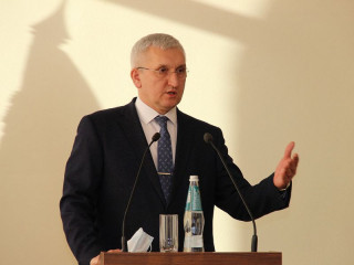 В Барнауле вручили дипломы выпускникам Президентской программы подготовки управленческих кадров 2020/21 учебного года