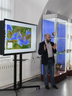 Около 150 жителей Алтайского края посетили цикл научно-популярных лекций, посвященный кочевым племенам