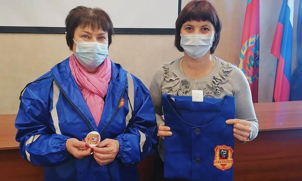 Новую форму сшили для дружинников города на средства гранта администрации Барнаула