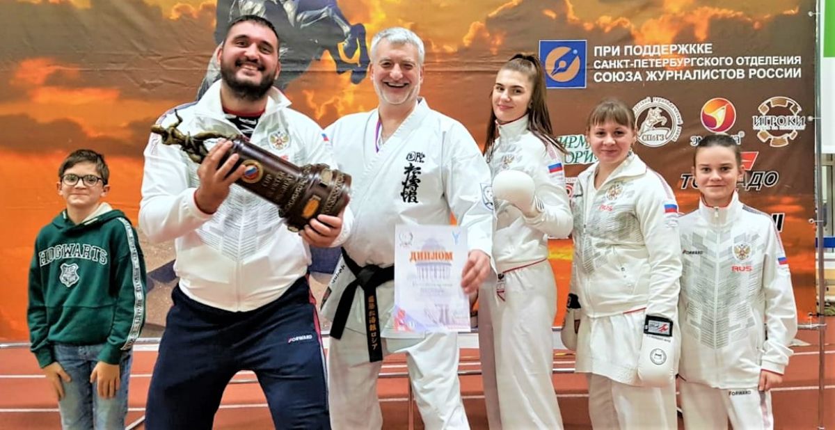 Барнаульские спортсмены завоевали семь медалей на всероссийских соревнованиях по всестилевому каратэ «Кубок Петра Великого»