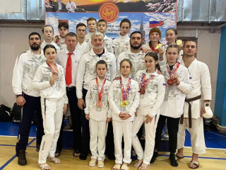 Сборная Алтайского края заняла третье место в командном зачете чемпионата и первенства России по карате SKIF