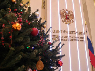 Всероссийская акция «Елка желаний»: сенатор РФ Александр Карлин исполнил мечту юного жителя Алтайского края