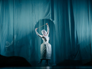 Новогоднюю кампанию в Молодежном театре Алтая открывает премьера сказки «Василисса»