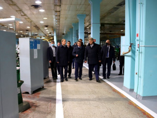 Полномочный представитель Президента России Анатолий Серышев посетил Алтайский приборостроительный завод «Ротор»